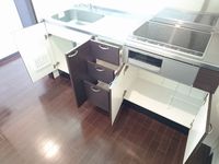 LEONEXT Naha Nishi Kouko Mae 수납공간