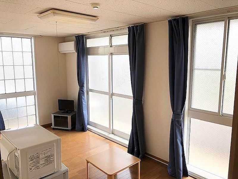 レオパレス国府台 居間
