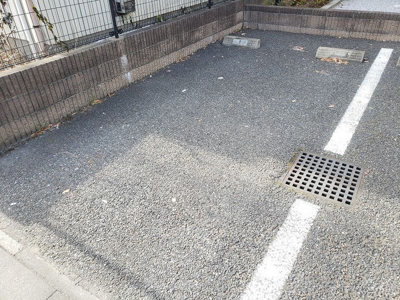 レオパレスＡＫＡＳＥ 駐車場
