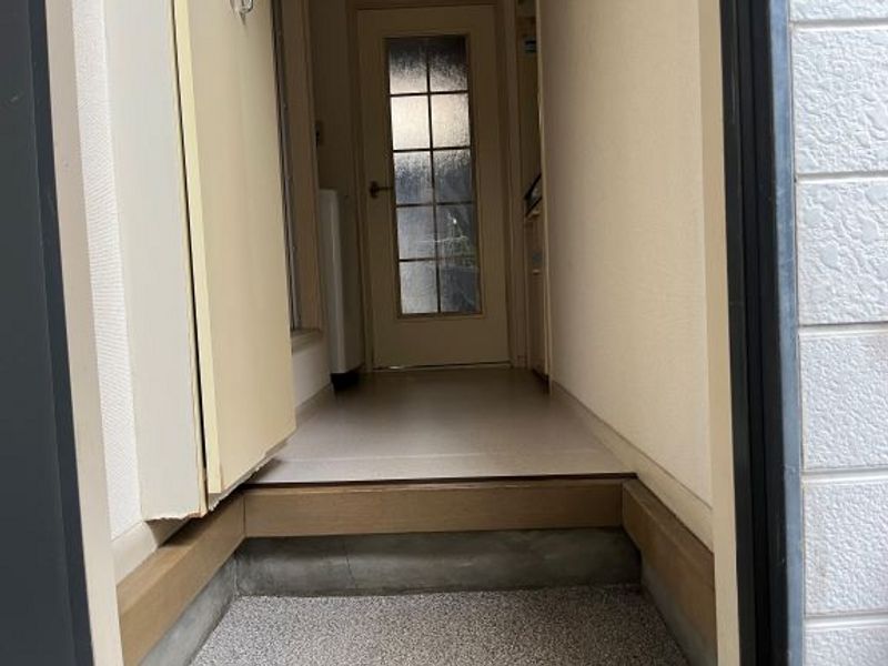 レオパレス長田 玄関