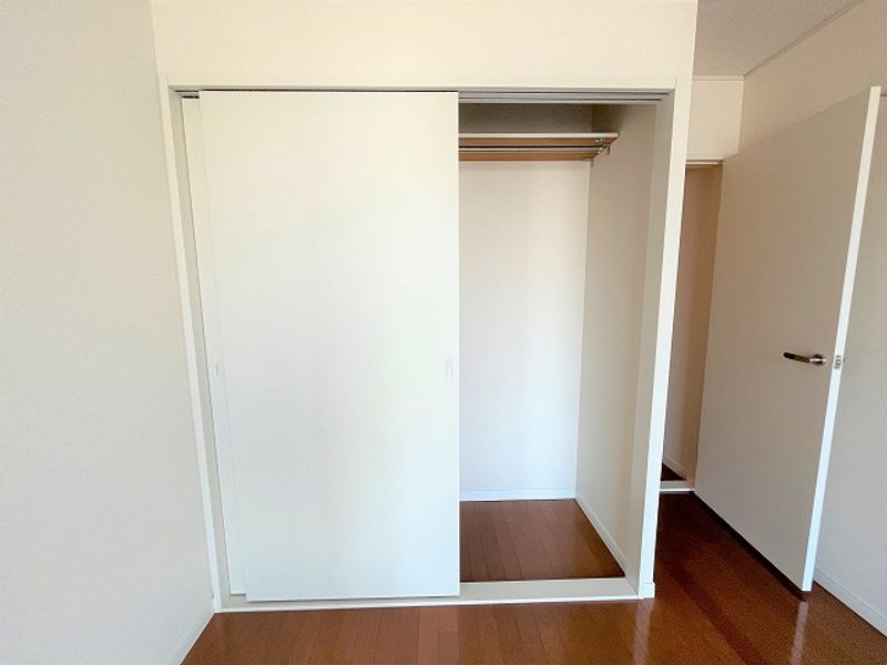 レオパレス光ＧＡＲＤＥＮ 収納