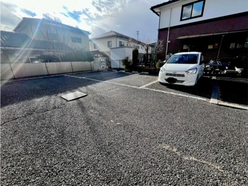 レオパレスベル　ソレイユ 駐車場
