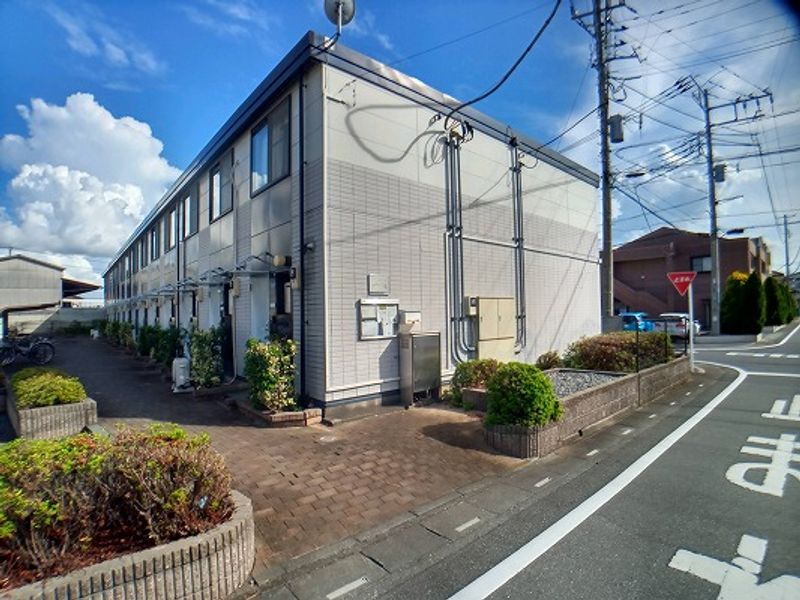 レオパレススイートカシオペア エントランス