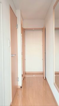 レオネクスト倉富 玄関
