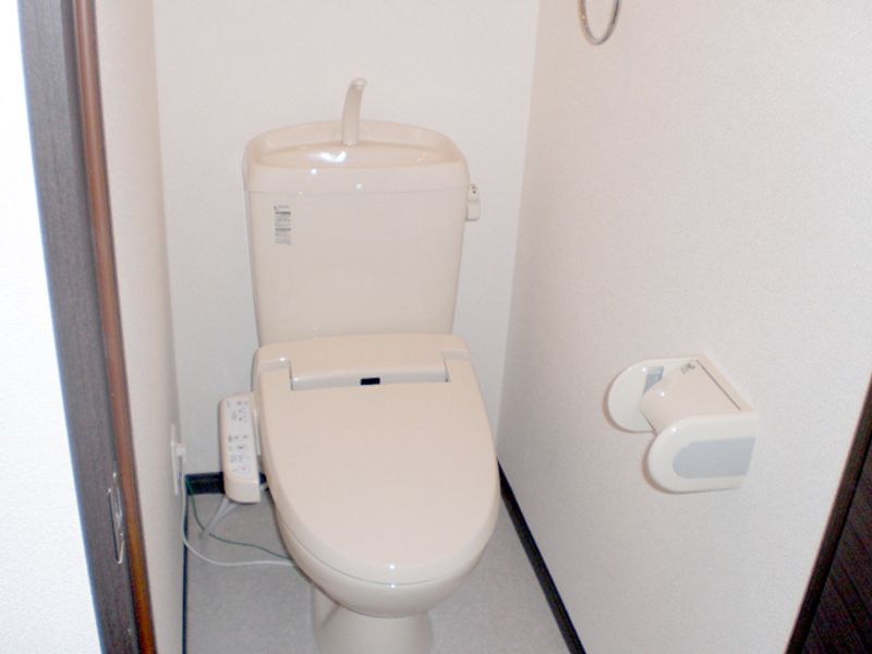 LEONEXT Eddie Crest Nhà vệ sinh