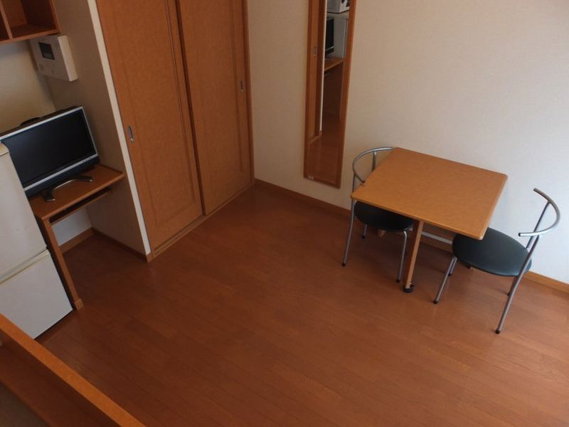 レオパレスノースヒルズ 居間