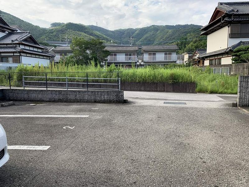 レオパレス三宝 駐車場