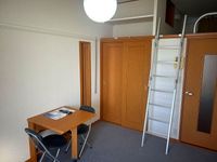 レオパレスファミリアシモサト 居間
