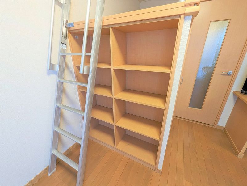 レオパレスホワクラハイツ 収納
