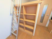 レオパレスホワクラハイツ 収納