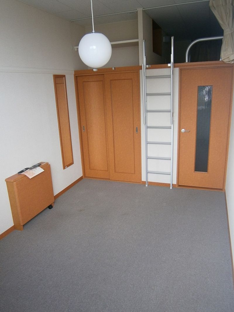 レオパレス青砥 居間