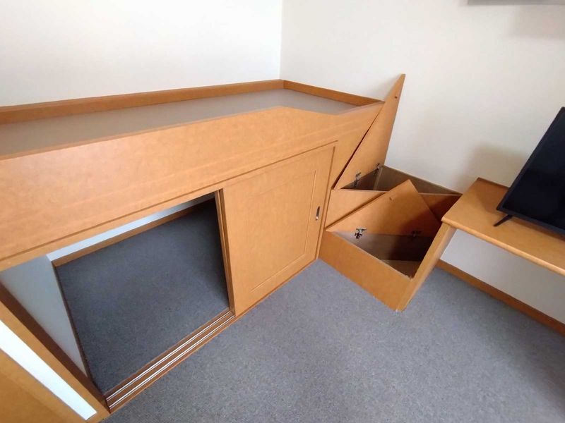 レオパレスラフィーネ 収納