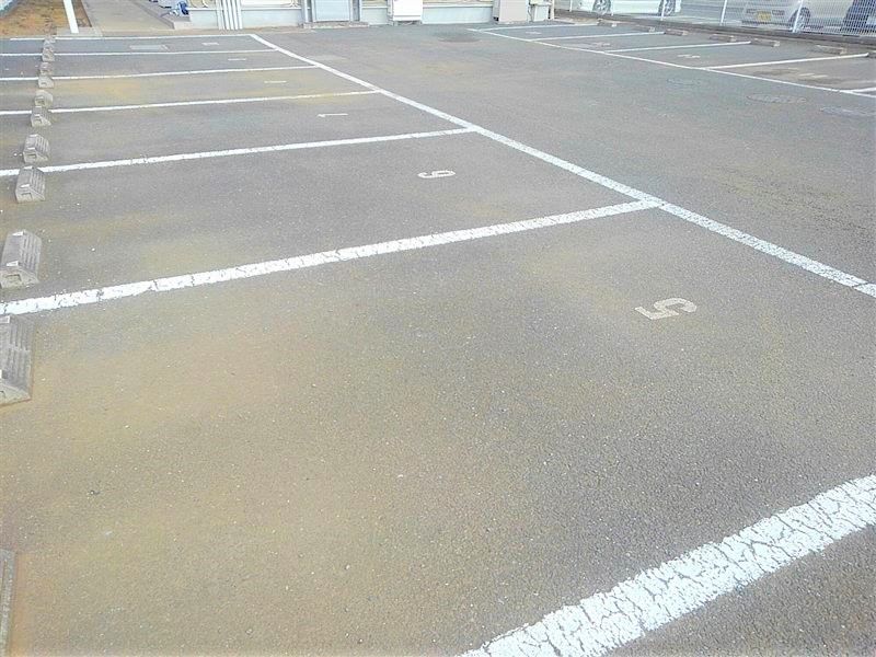 レオネクストやなぎ荘　第二 駐車場
