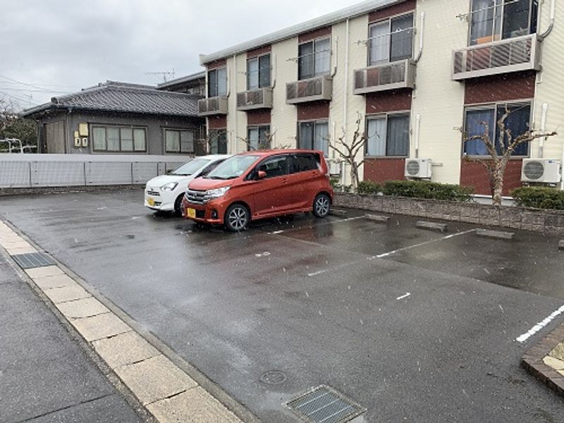 レオネクストＴ＆Ｔ 駐車場