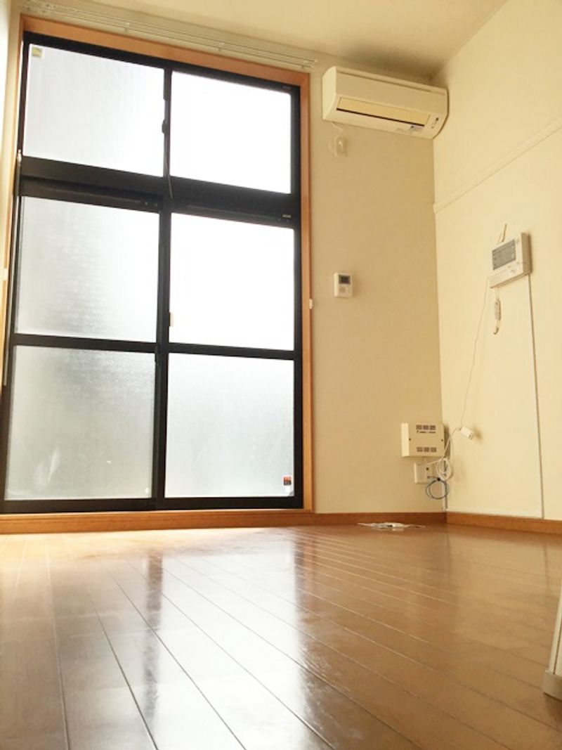 レオパレスドミール　別府 居間