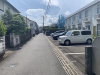 レオパレス初月 駐車場