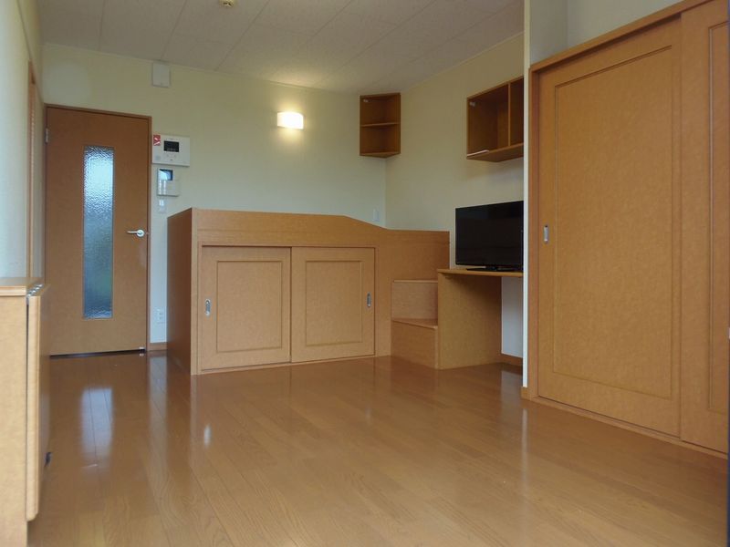 レオパレスコンフォール２９７ 居間