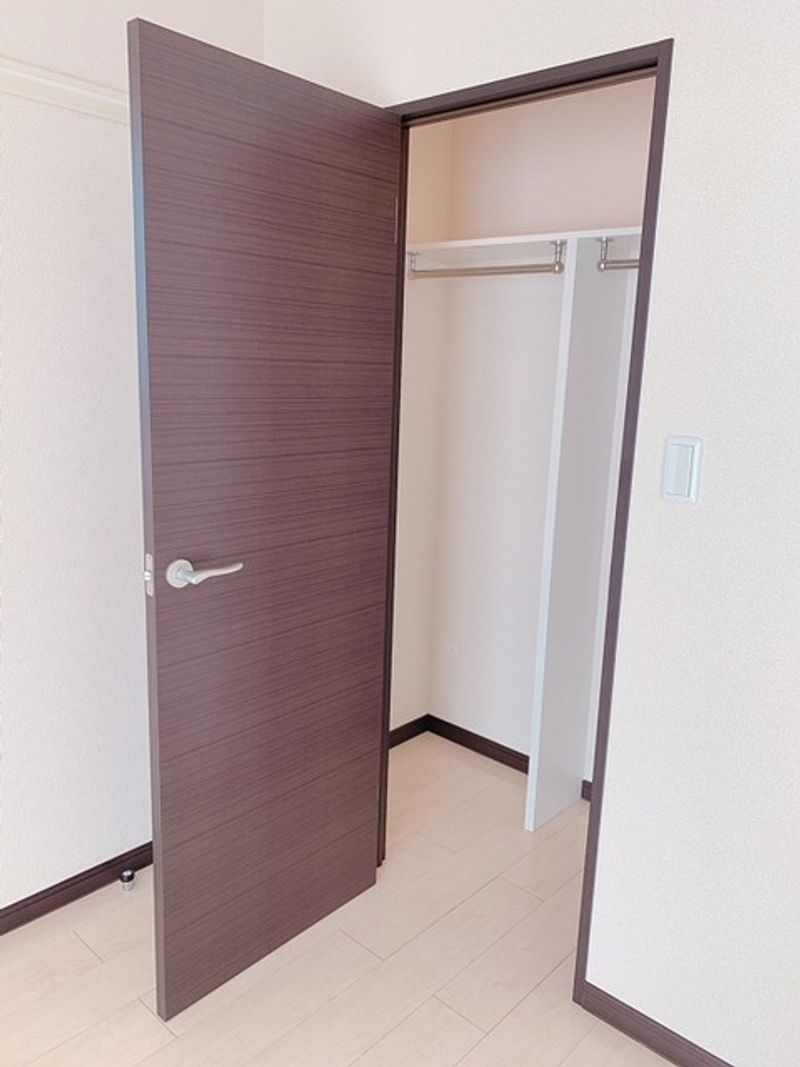 LEONEXT Riviere Mukogawa Storage