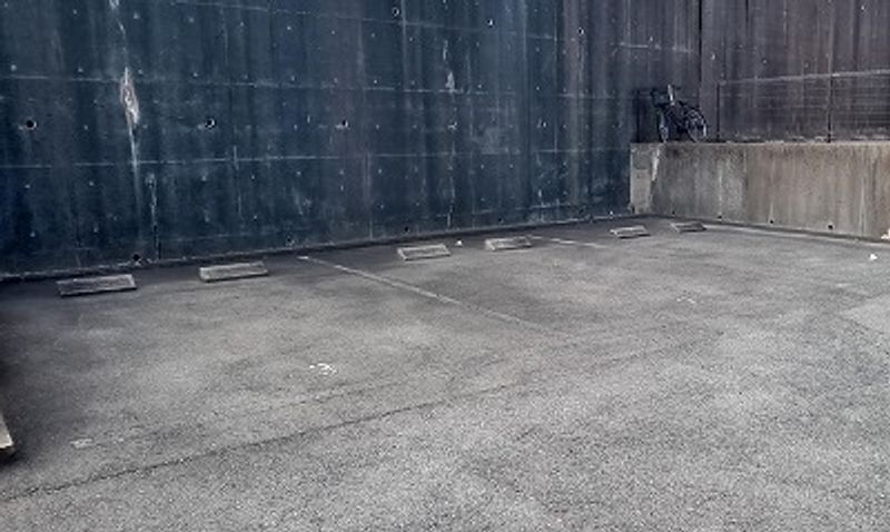 レオパレス大池 駐車場
