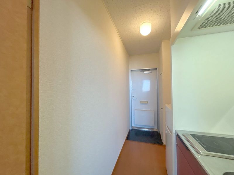 レオパレスサニーヒル 玄関