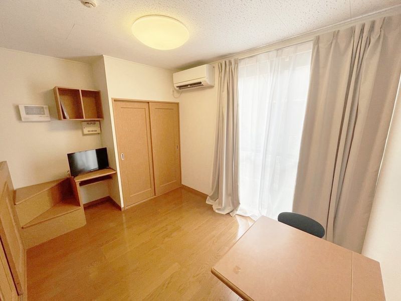 レオパレスラ　プランタン　Ⅱ 居間