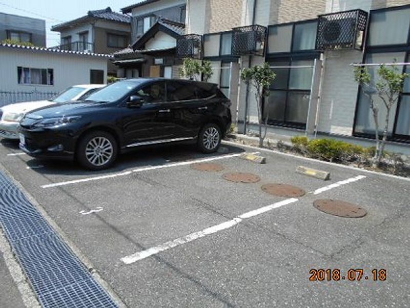 レオパレス木ノ芽橋 駐車場