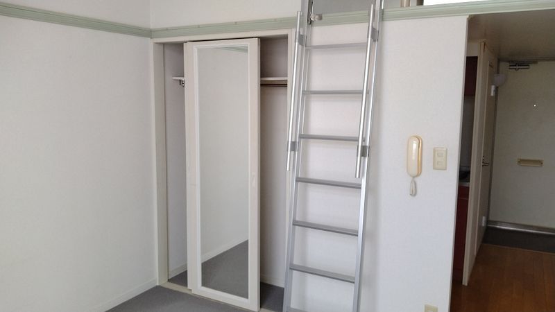 レオパレスサンコー 収納