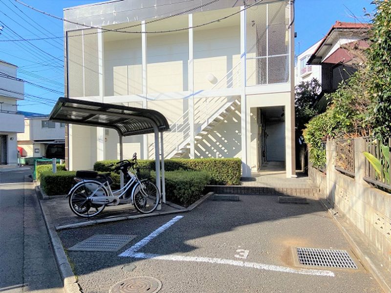 レオパレスメルベーユⅡ 駐車場