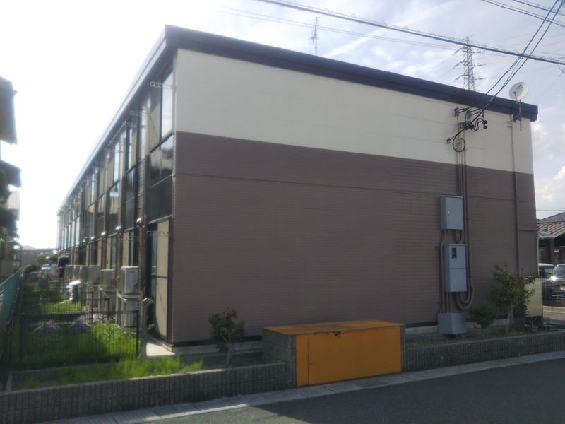 レオパレスアゼリア 外観