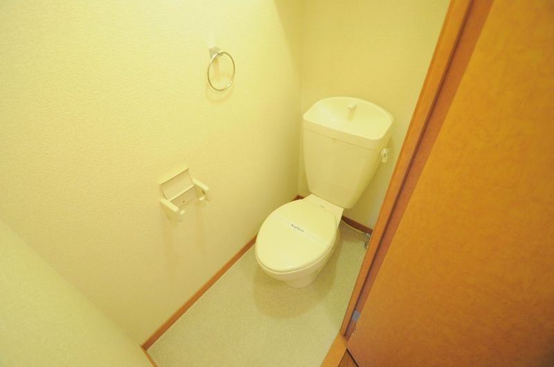 レオパレス西松江城 トイレ