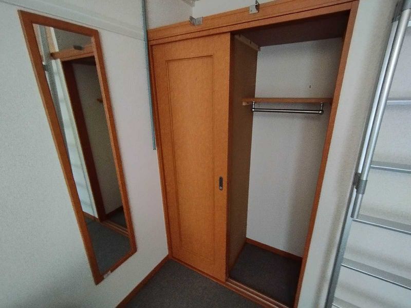 レオパレスわかたけ 収納