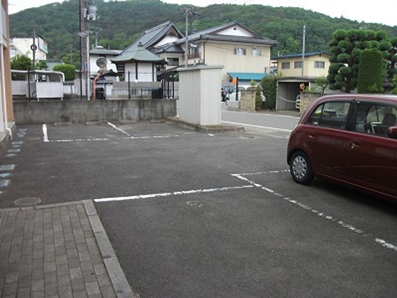 レオパレスＰｕｒｅＦｉｅｌｄ 駐車場