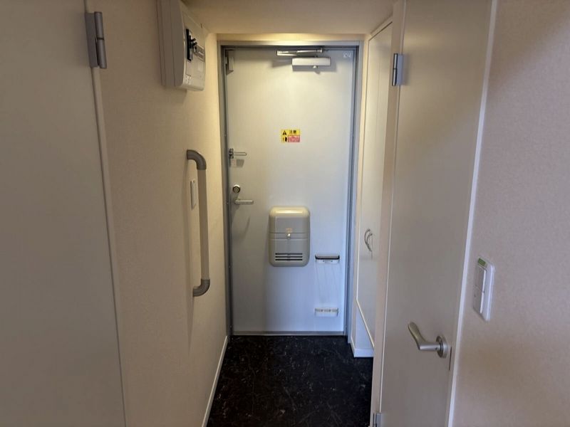 レオネクストステラレガーミ 玄関