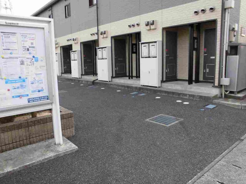 レオパレス雷電 共用部分