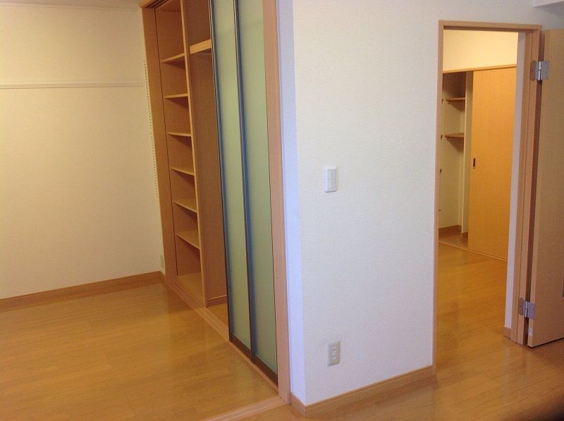 レオパレス堂ノ元 居間