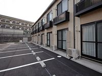 レオパレスシャルマン上道Ⅱ 駐車場