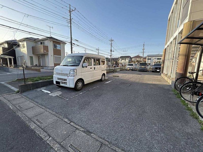 レオパレスＢｅｌｌＴｒｅｅ 駐車場