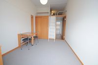 レオパレス横濱ヴィラ 居間