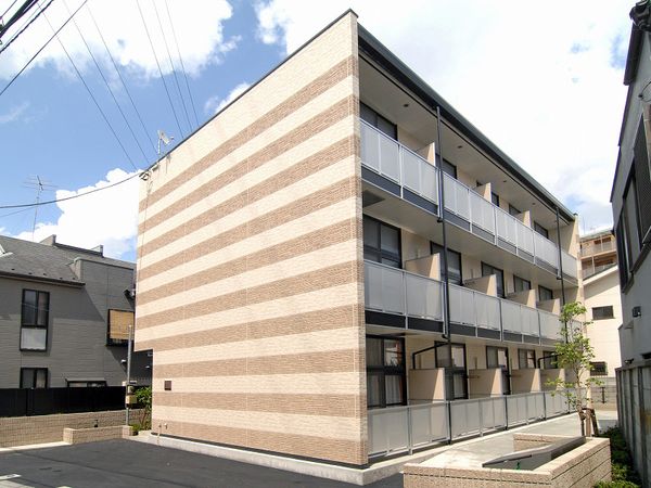 レオパレス紅花 外観