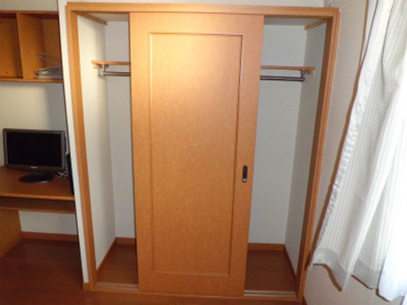 レオパレスシャイン 収納