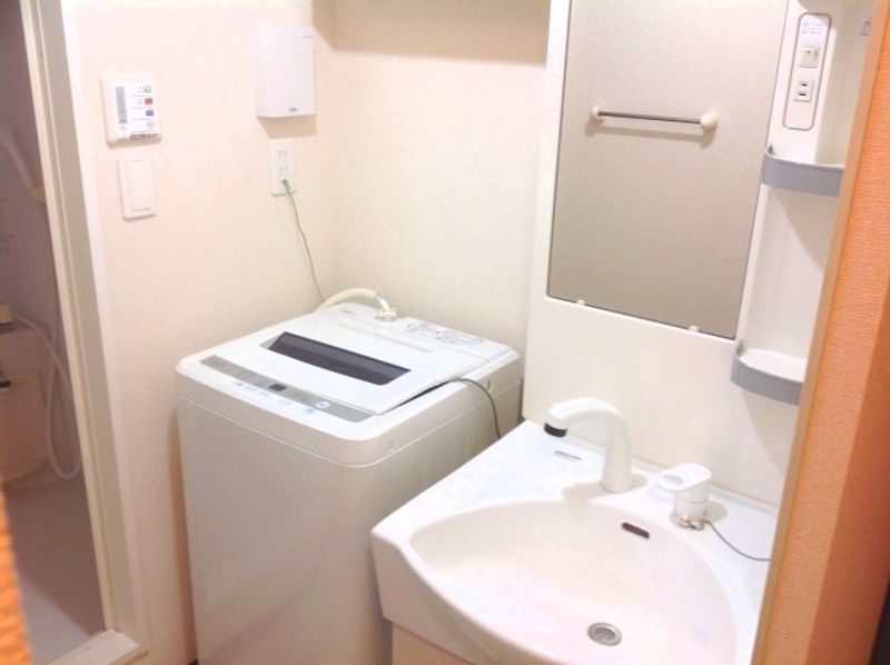 レオネクスト巌根 洗面台