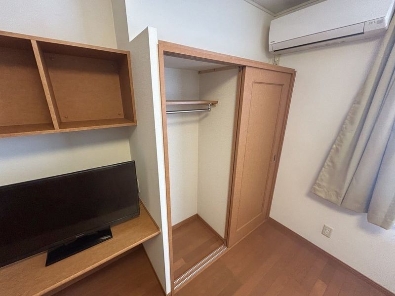 レオパレスクリスタルガーデン 収納