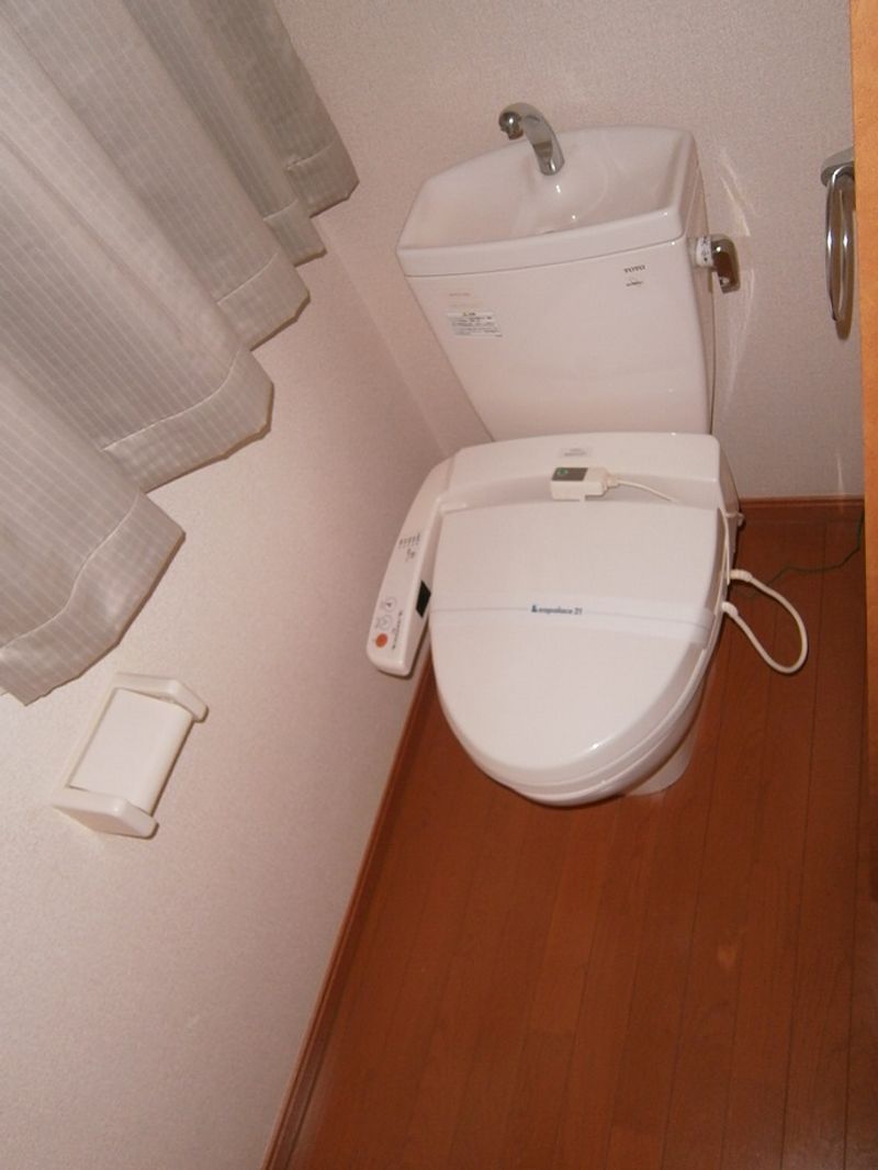 レオパレスフィオリーナ トイレ