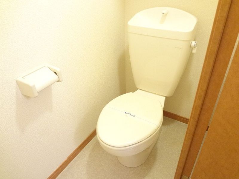 レオパレスサンハイツエイト トイレ