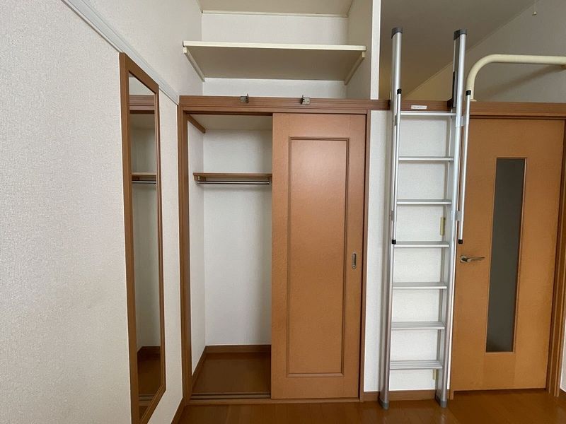 レオパレスヒルズ本郷町 収納