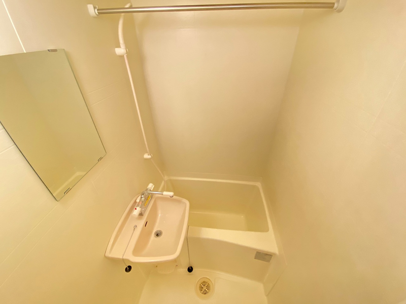 leopalace Asaka Ai Emu Bathroom