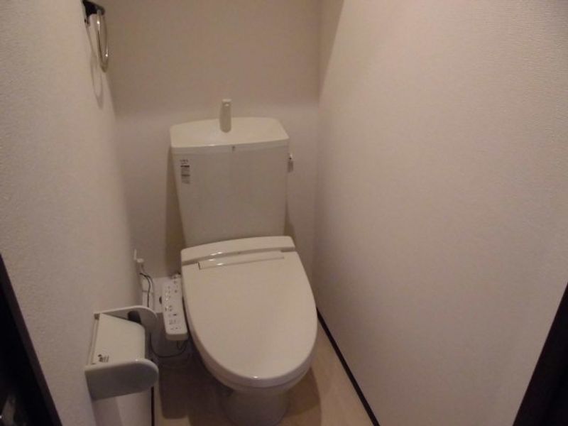 LEONEXT Alma Toilet