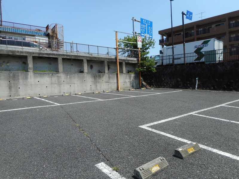 レオパレスＴＡＫＡ 駐車場