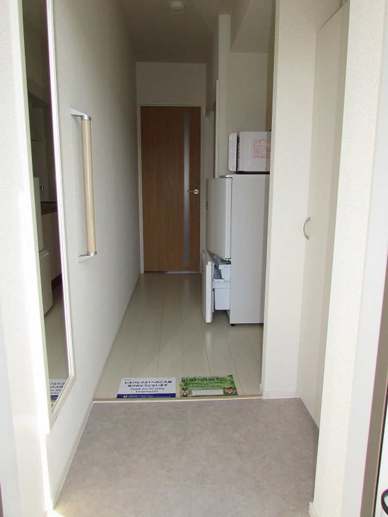 クレイノＫＡＧＵＲＡＭＡＣＨＩ 玄関