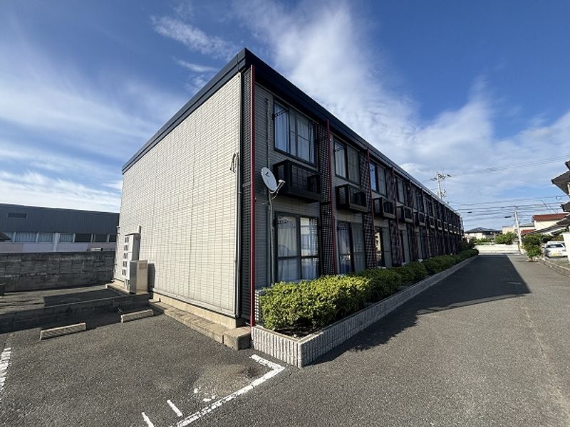 レオパレスみさき 駐車場